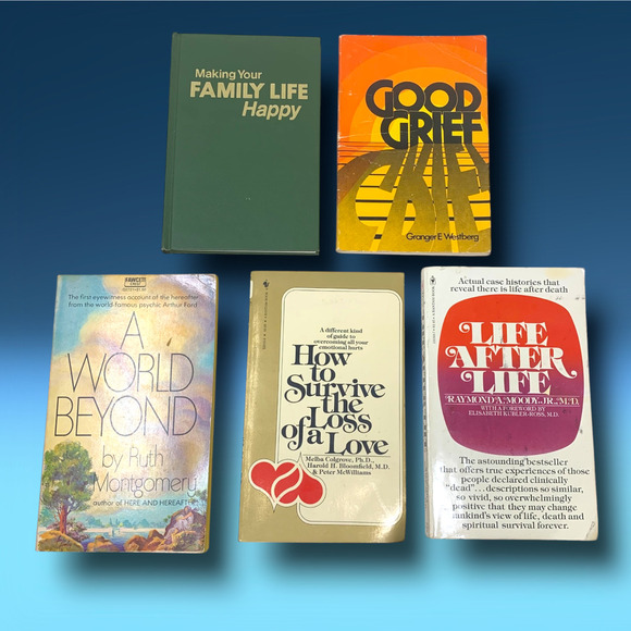 Vintage 1970's Lot 5 Spiritual Reincarnation Personal Self Help Books Paperbacks - Picture 1 of 3